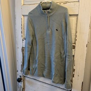 Abercrombie & Fitch quarter zip sweater. Good condition. No tears or stains.